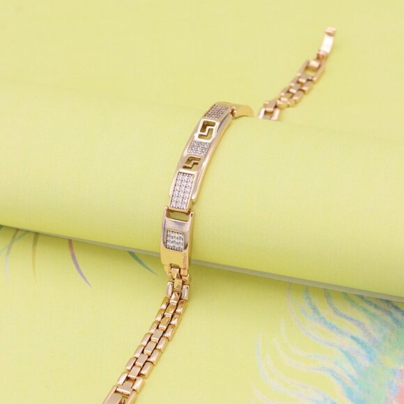 "Elegant Rose Gold Bracelet with Geometric Crystal Accents, XPBL0970 - Picture 4 of 13